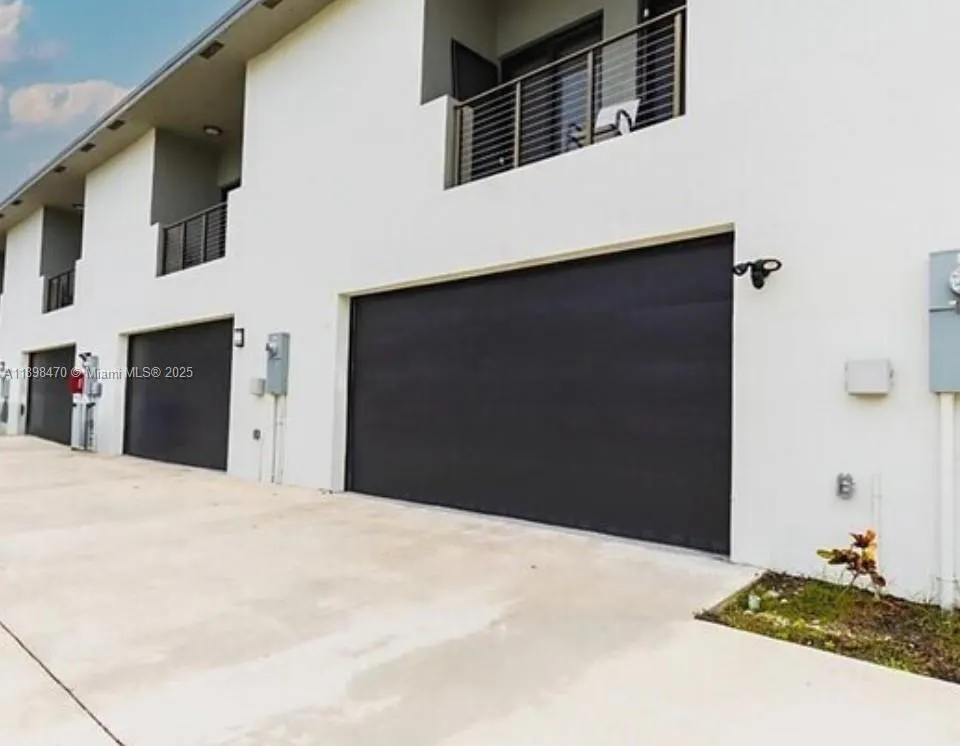 488 NW 40th Ct, #488