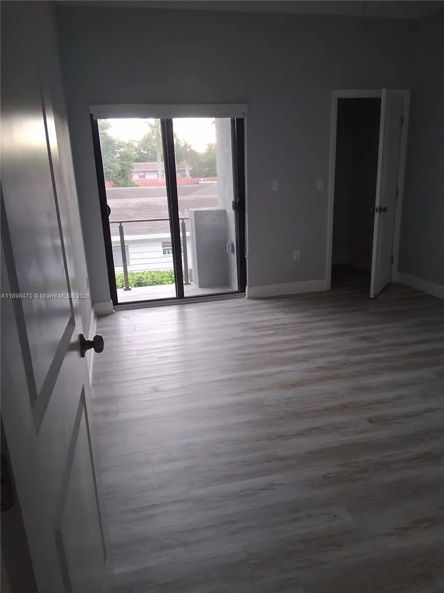 488 NW 40th Ct, #488