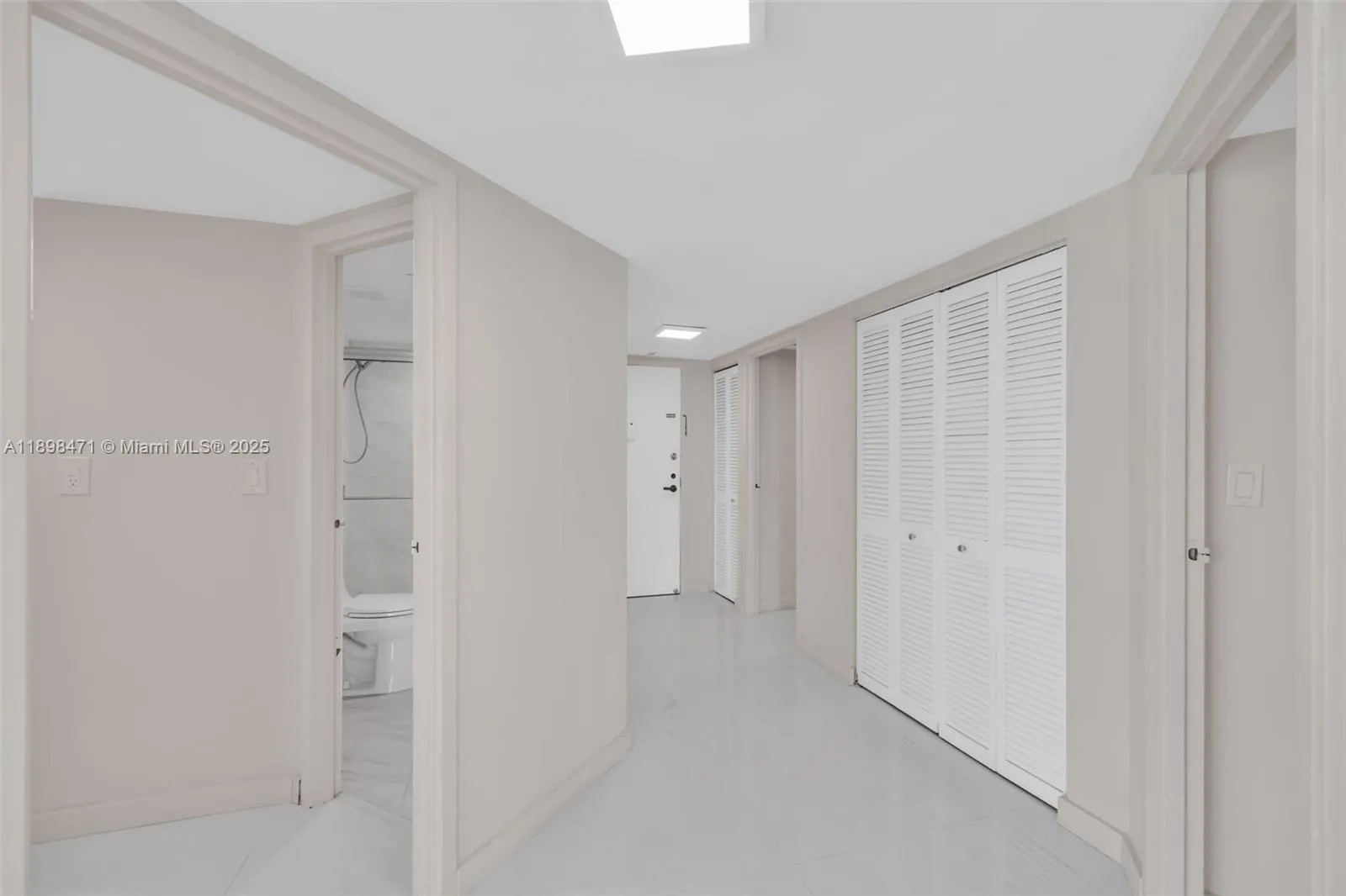 2333 Brickell Ave, #1701