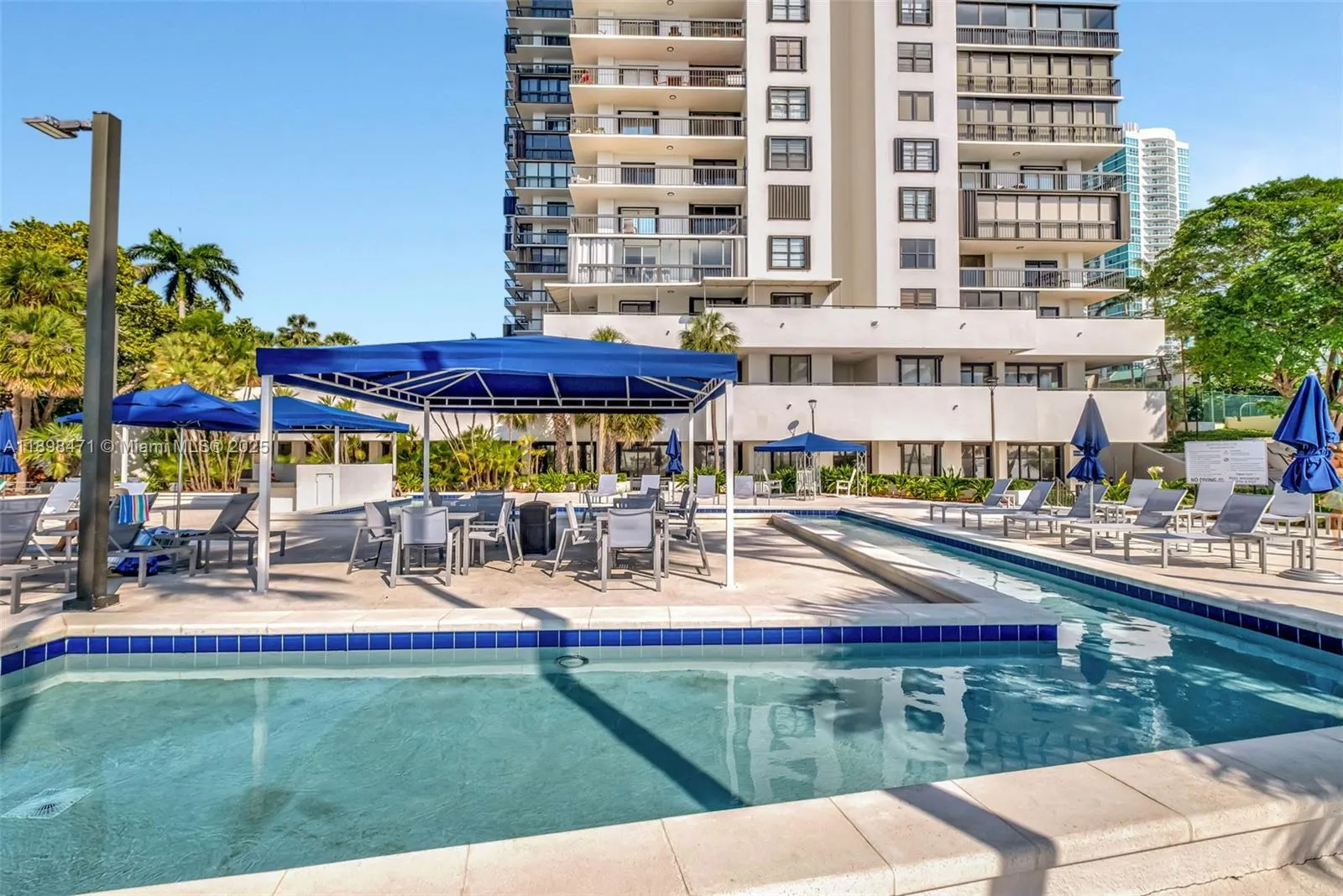 2333 Brickell Ave, #1701
