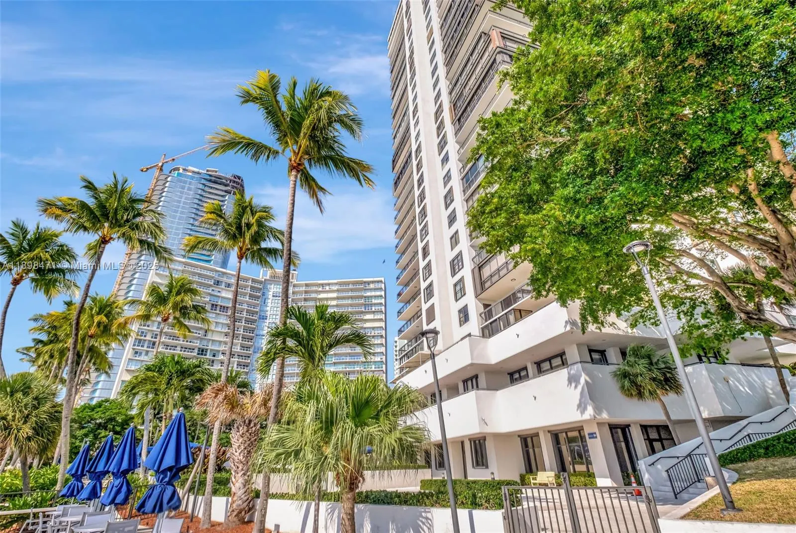 2333 Brickell Ave, #1701