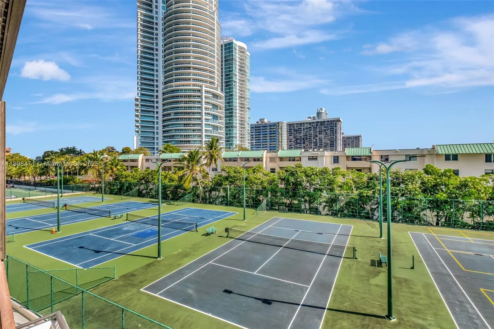 2333 Brickell Ave, #1701