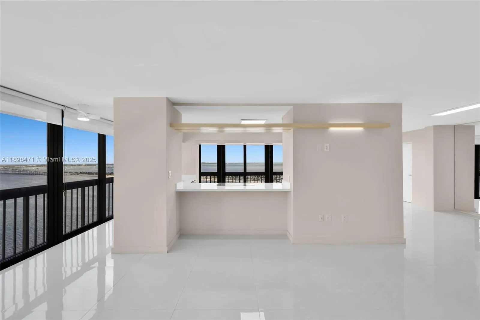 2333 Brickell Ave, #1701