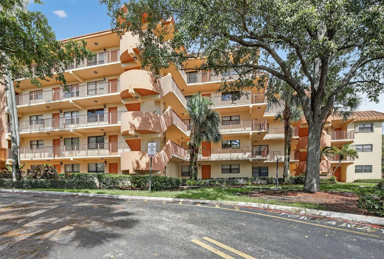 7401 NW 16th St, #307