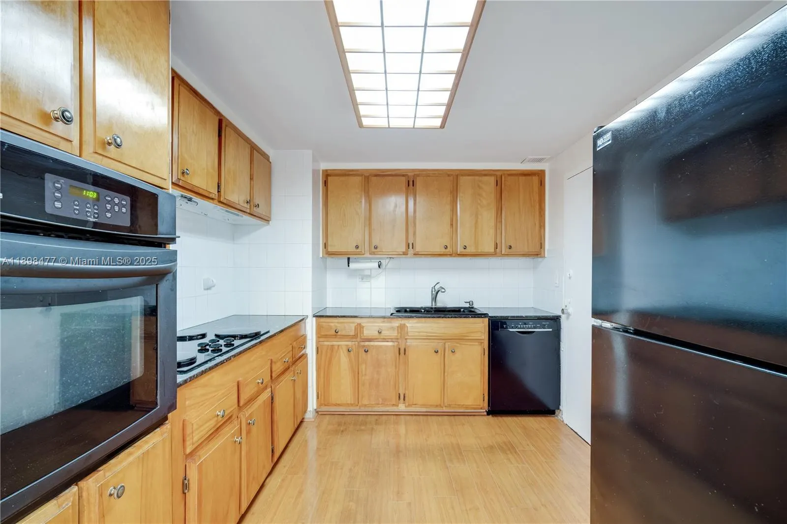 2451 Brickell Ave, #6N