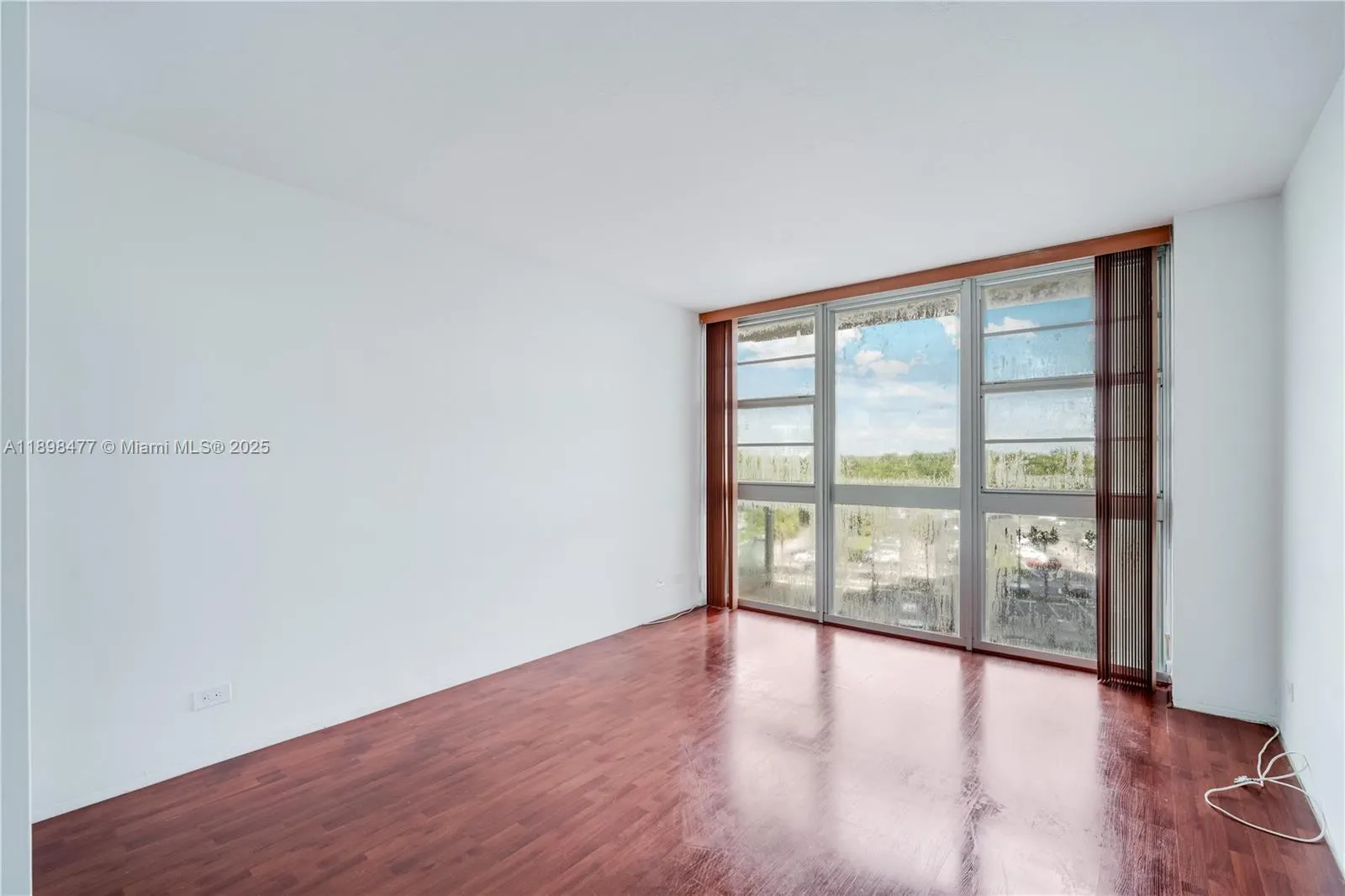 2451 Brickell Ave, #6N