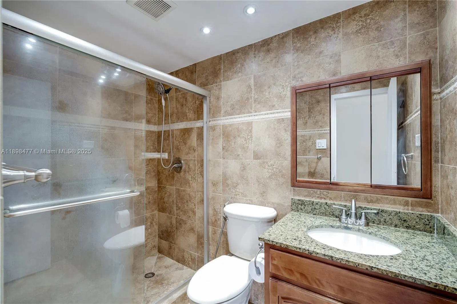 2451 Brickell Ave, #6N