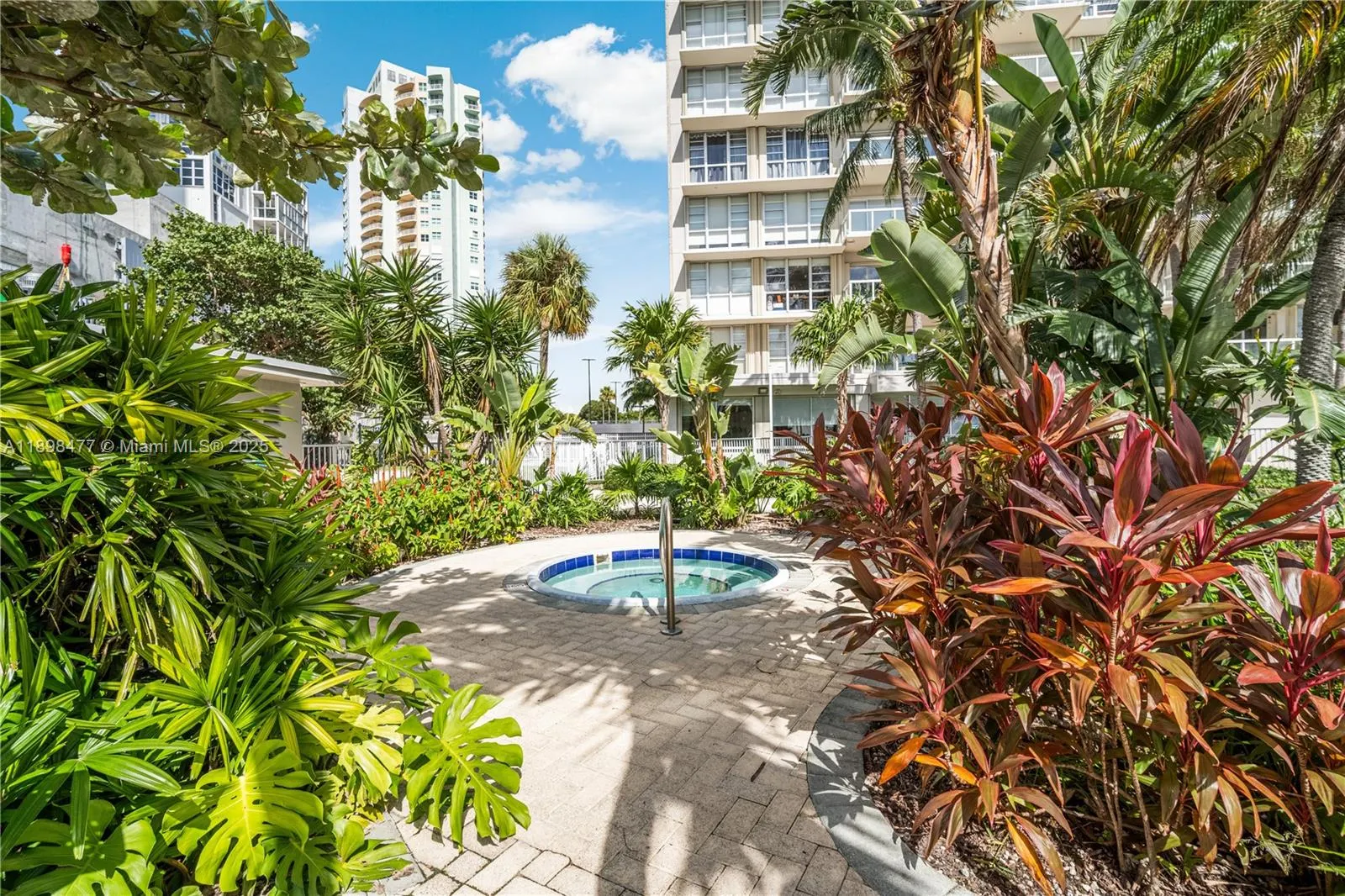 2451 Brickell Ave, #6N