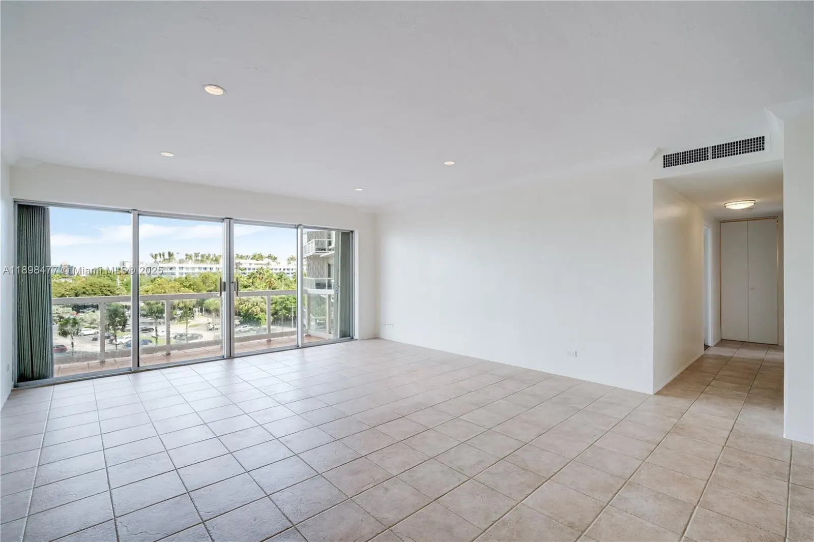 2451 Brickell Ave, #6N