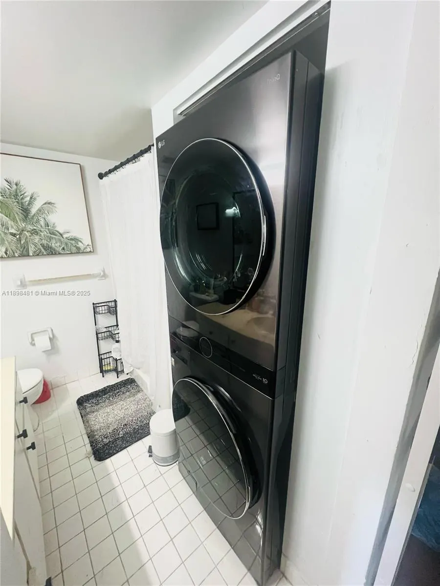 6190 Woodlands Blvd, #517