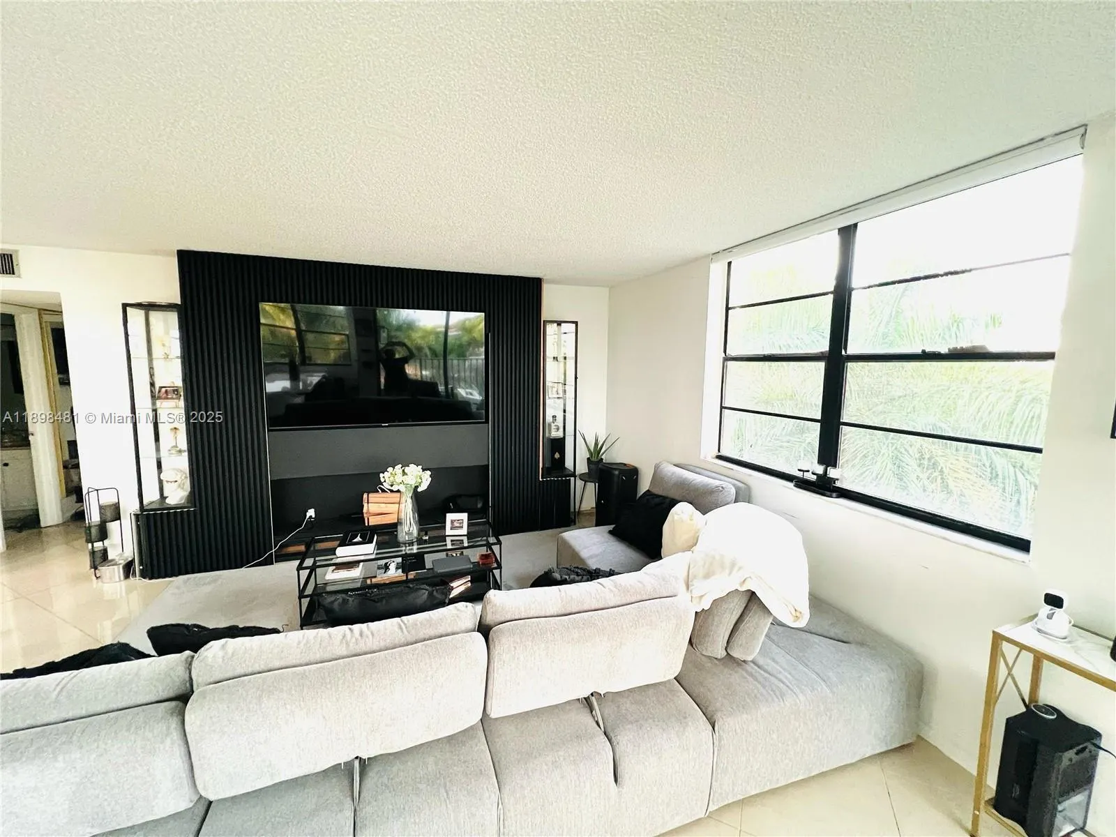 6190 Woodlands Blvd, #517