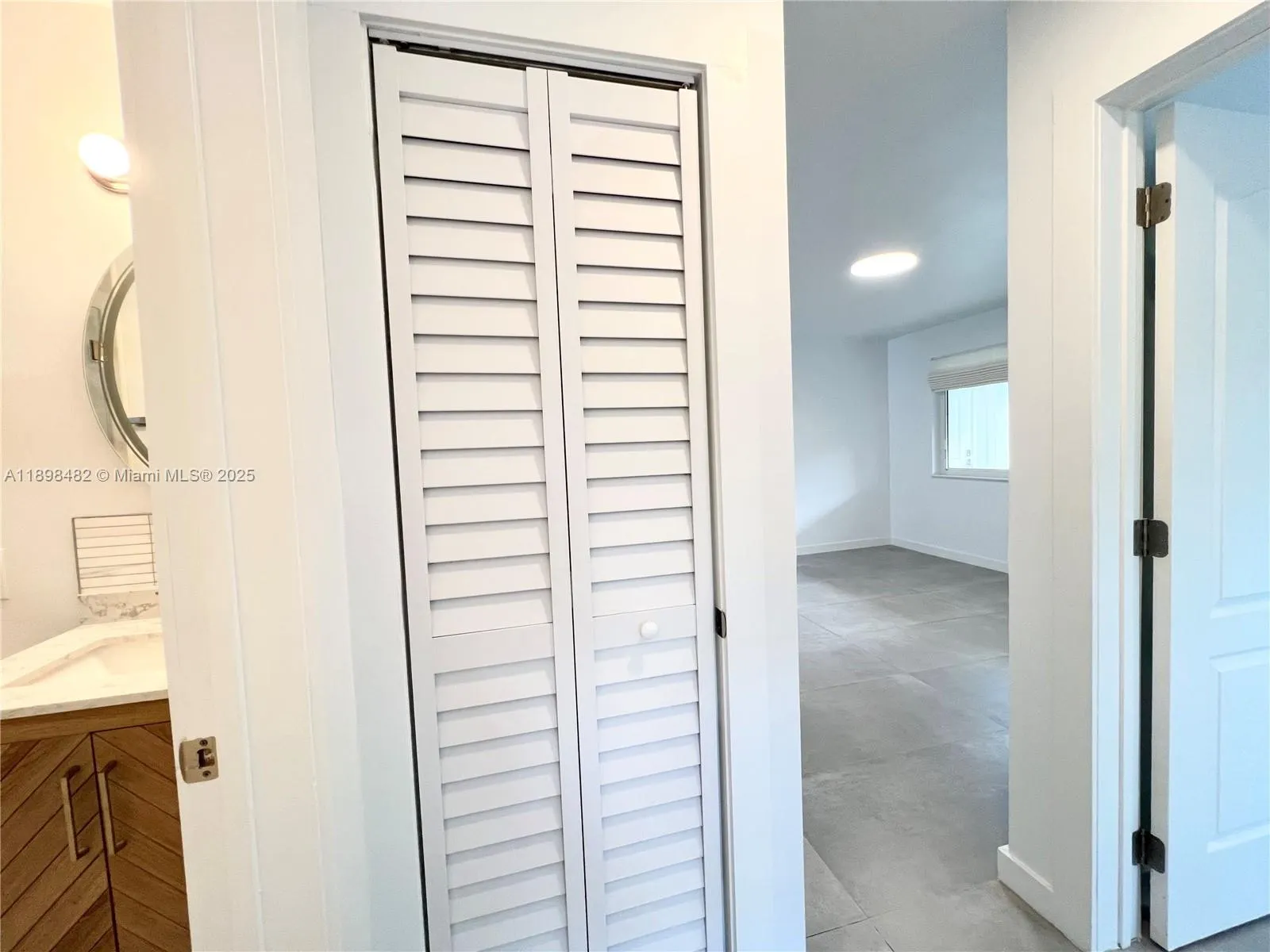2827 SW 24th St, #2728