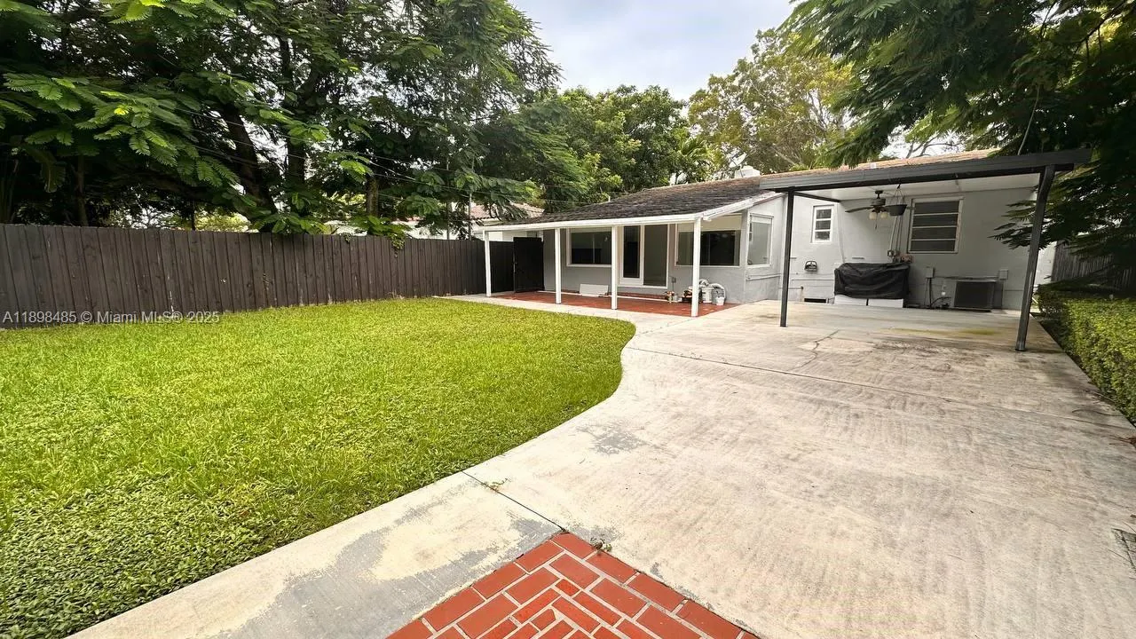 2474 SW 24th Ter