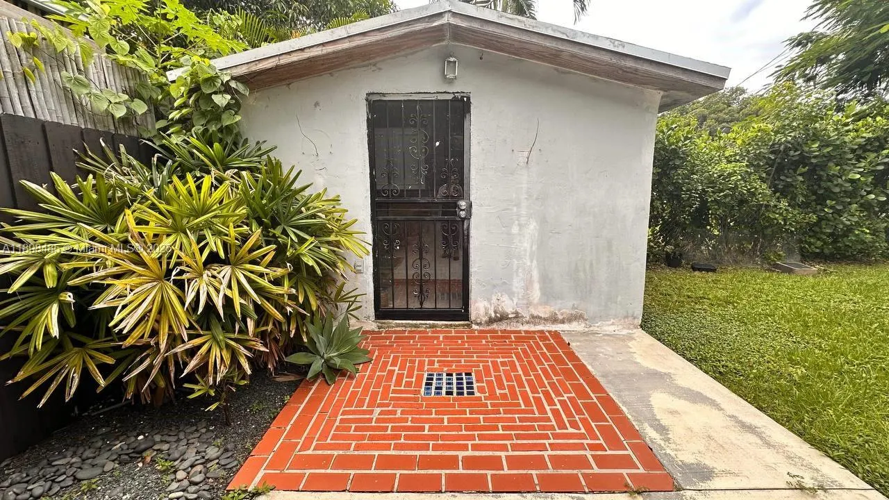 2474 SW 24th Ter