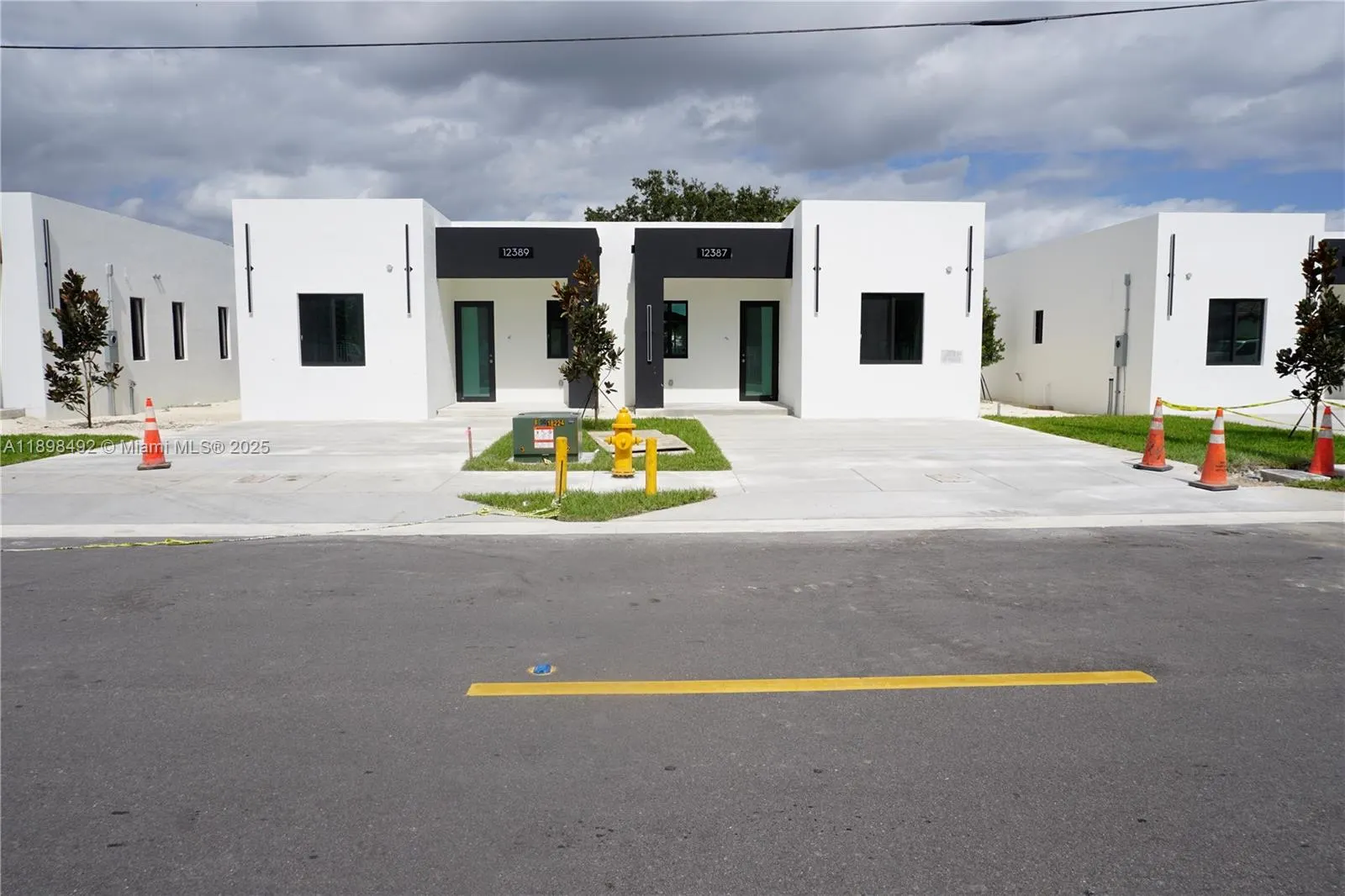 12389 SW 220 ST