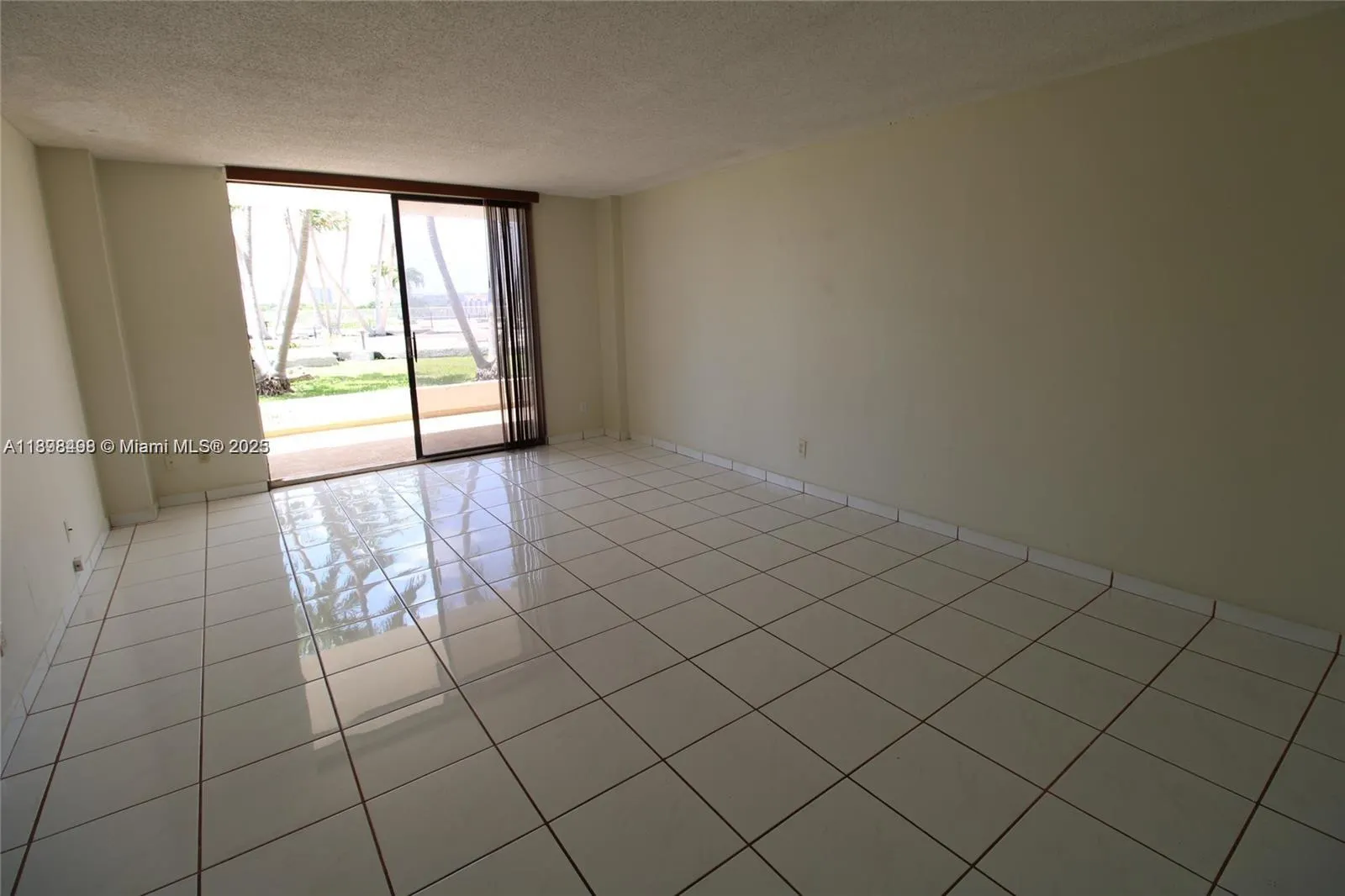 13499 Biscayne Blvd, #404