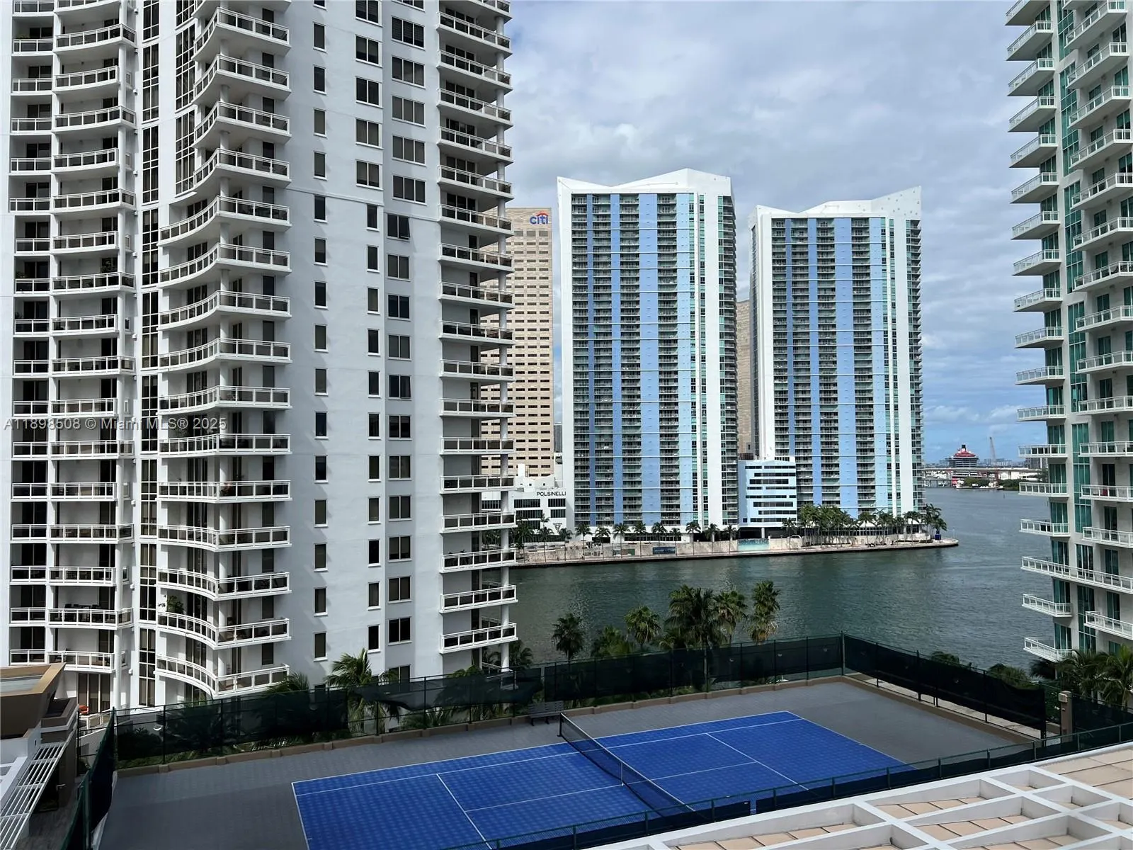 801 Brickell Key Blvd, #1012