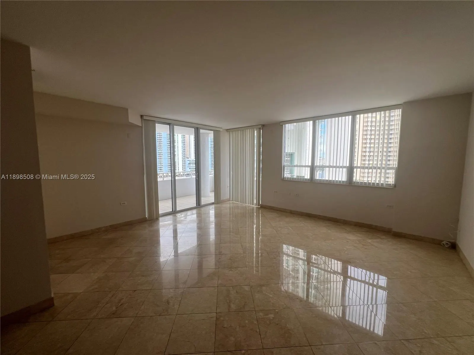 801 Brickell Key Blvd, #1012