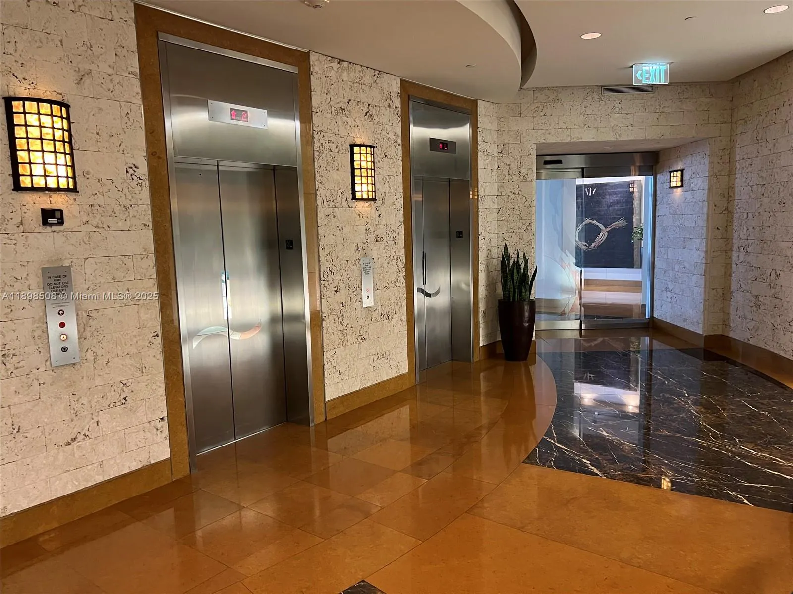 801 Brickell Key Blvd, #1012