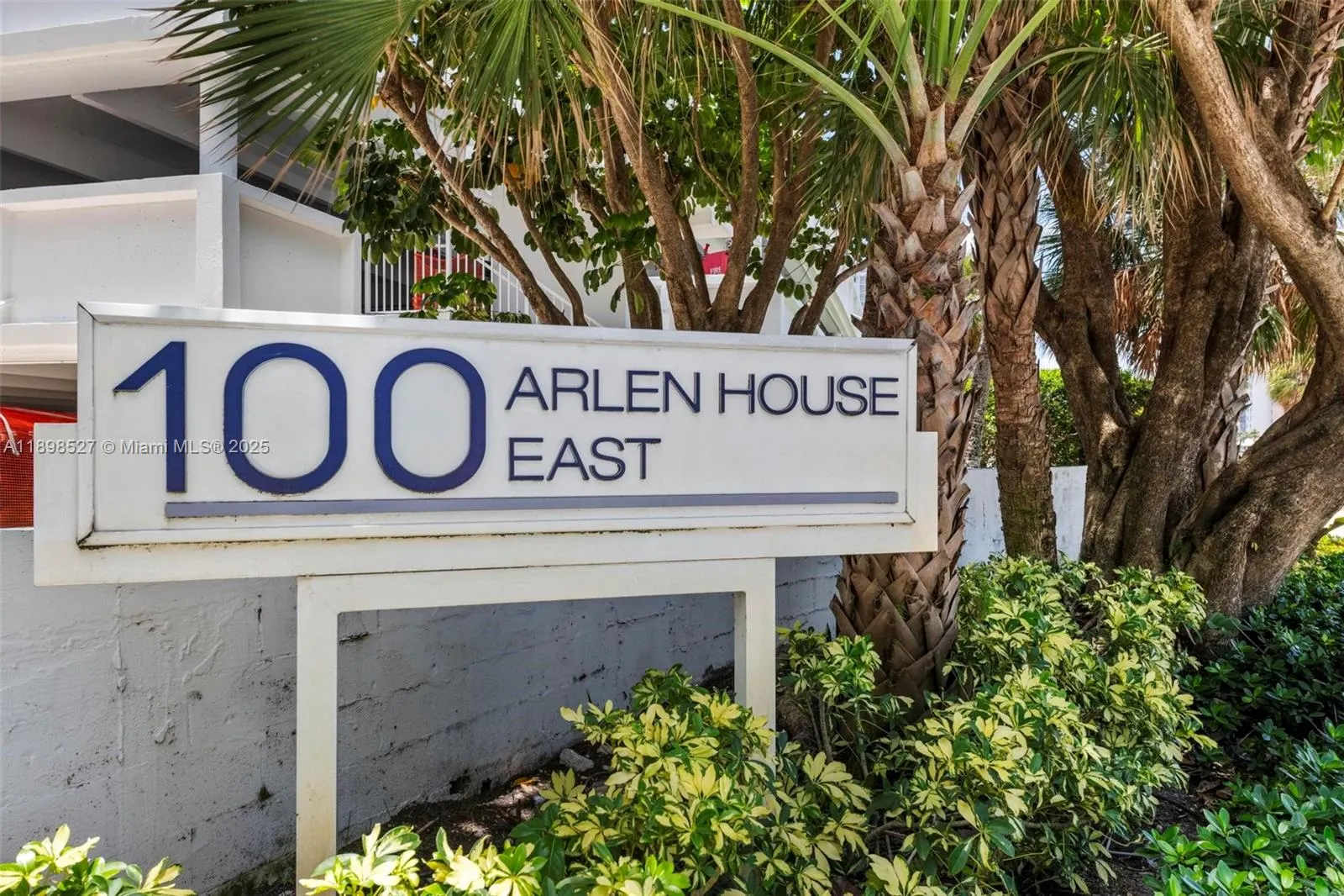 100 Bayview Dr, #308