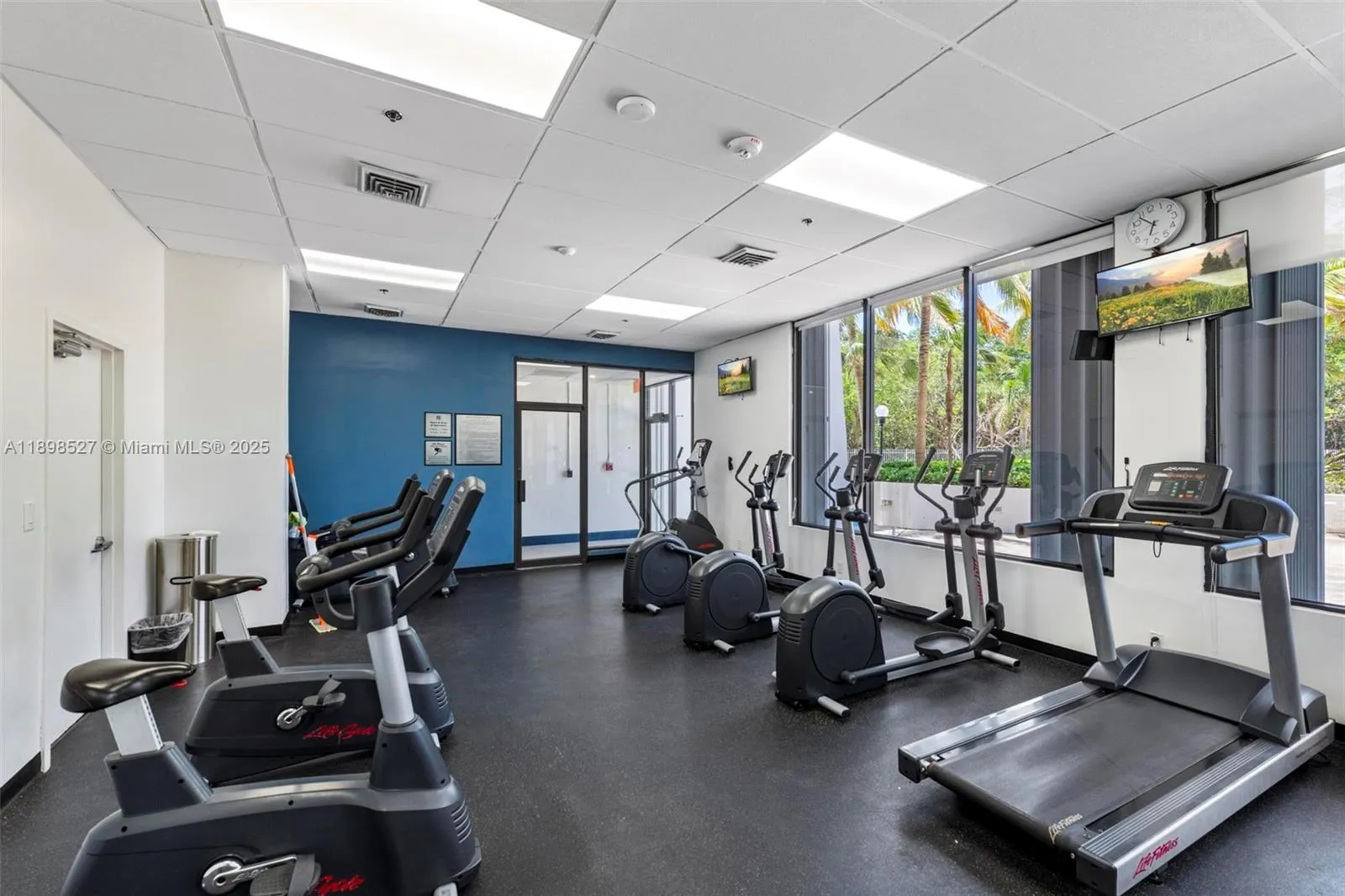 100 Bayview Dr, #308