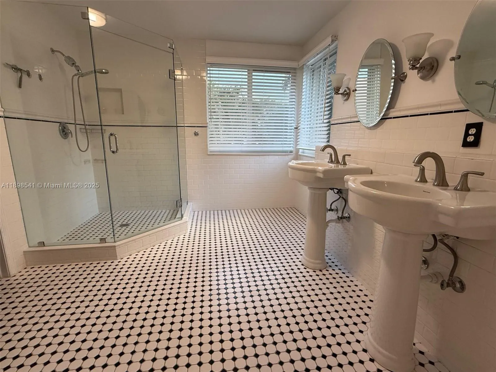 8152 Mystic Harbor Cir
