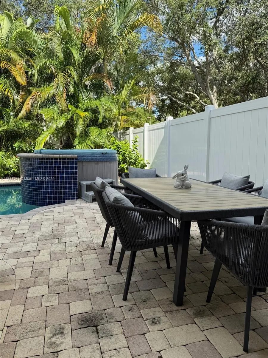 8152 Mystic Harbor Cir