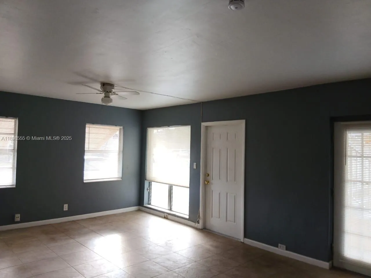 3031 NE 21 Ter, #1