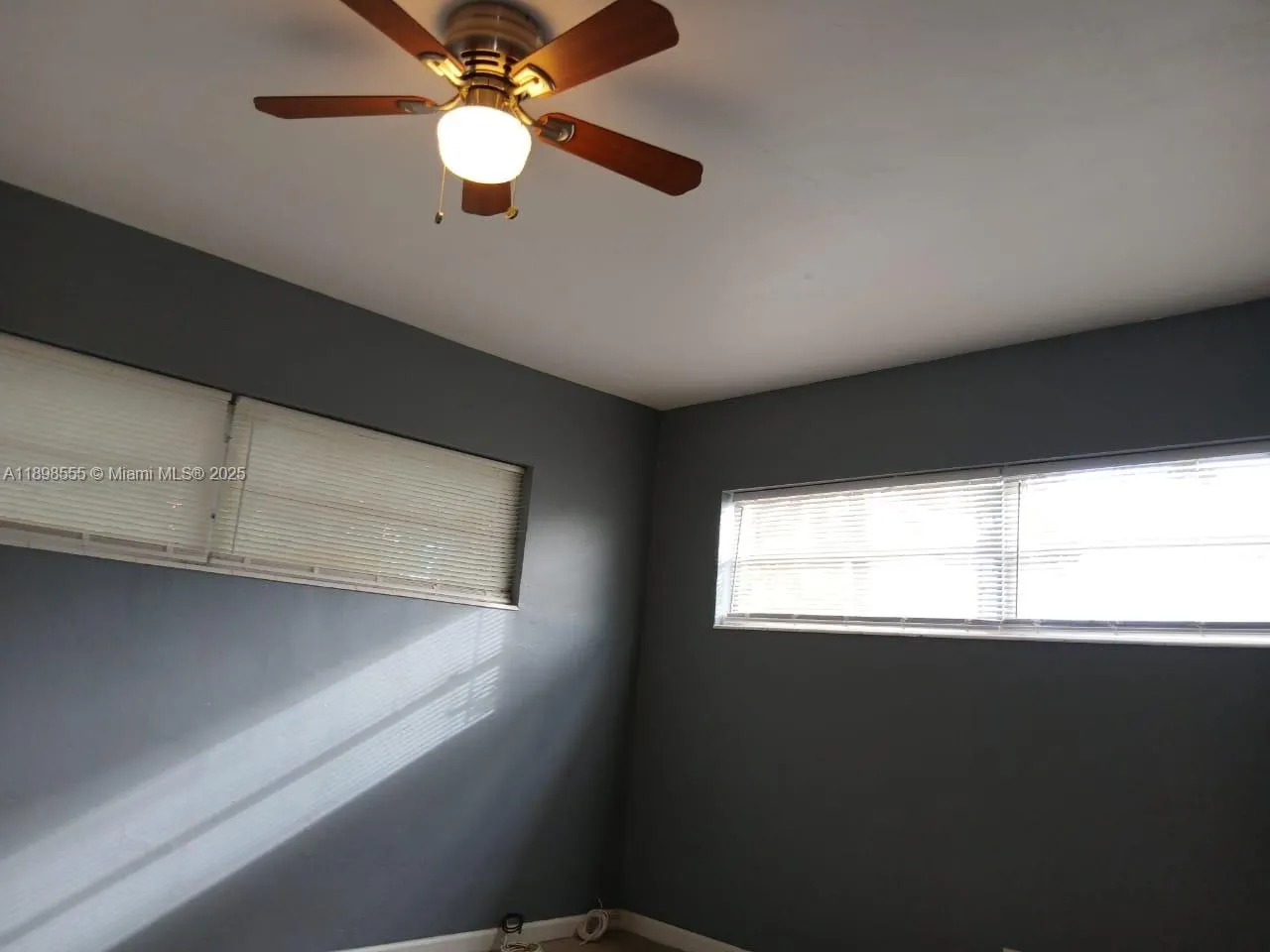 3031 NE 21 Ter, #1