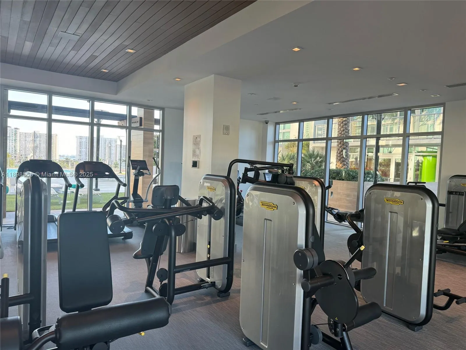 300 Sunny Isles Blvd, #4-1405