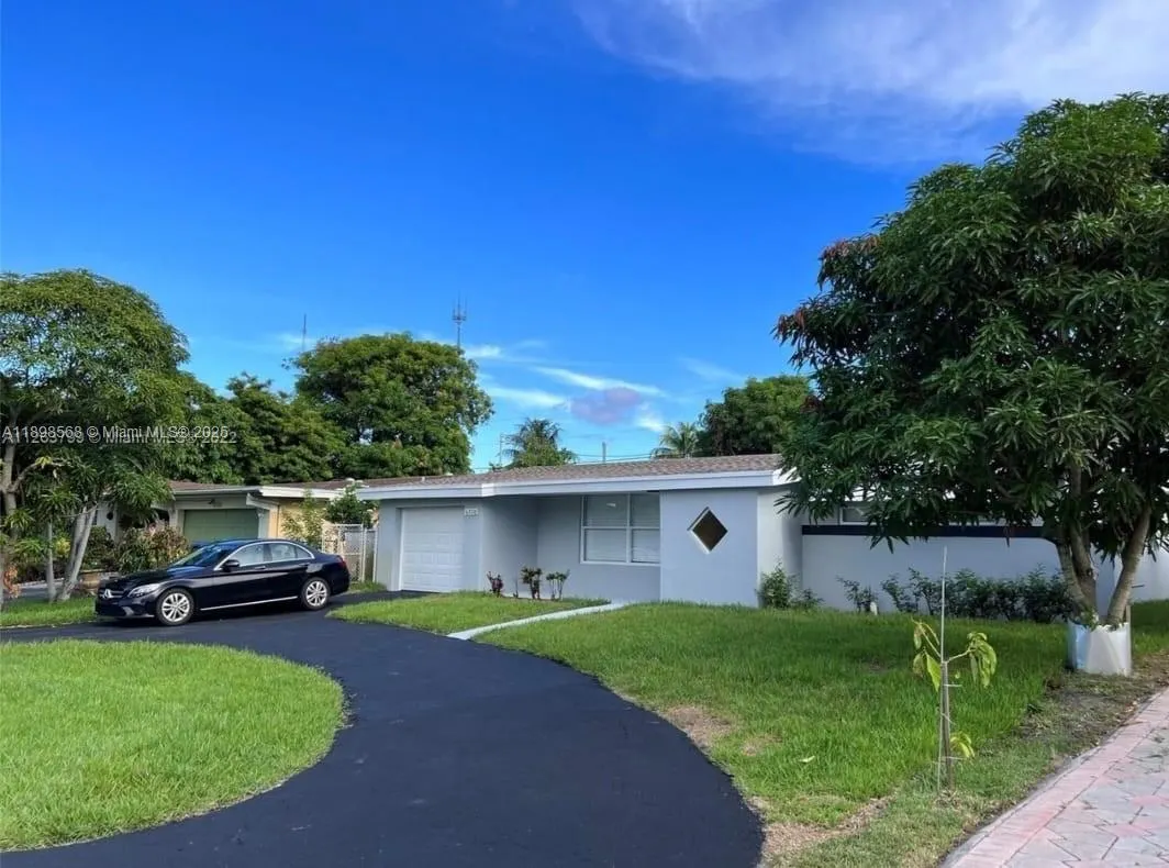6720 Azalea Dr, #6720