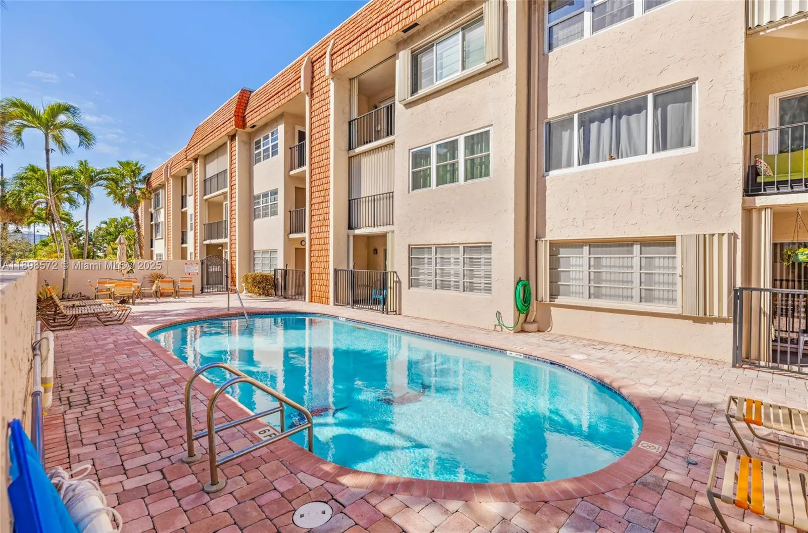 4143 N Ocean Blvd, #104