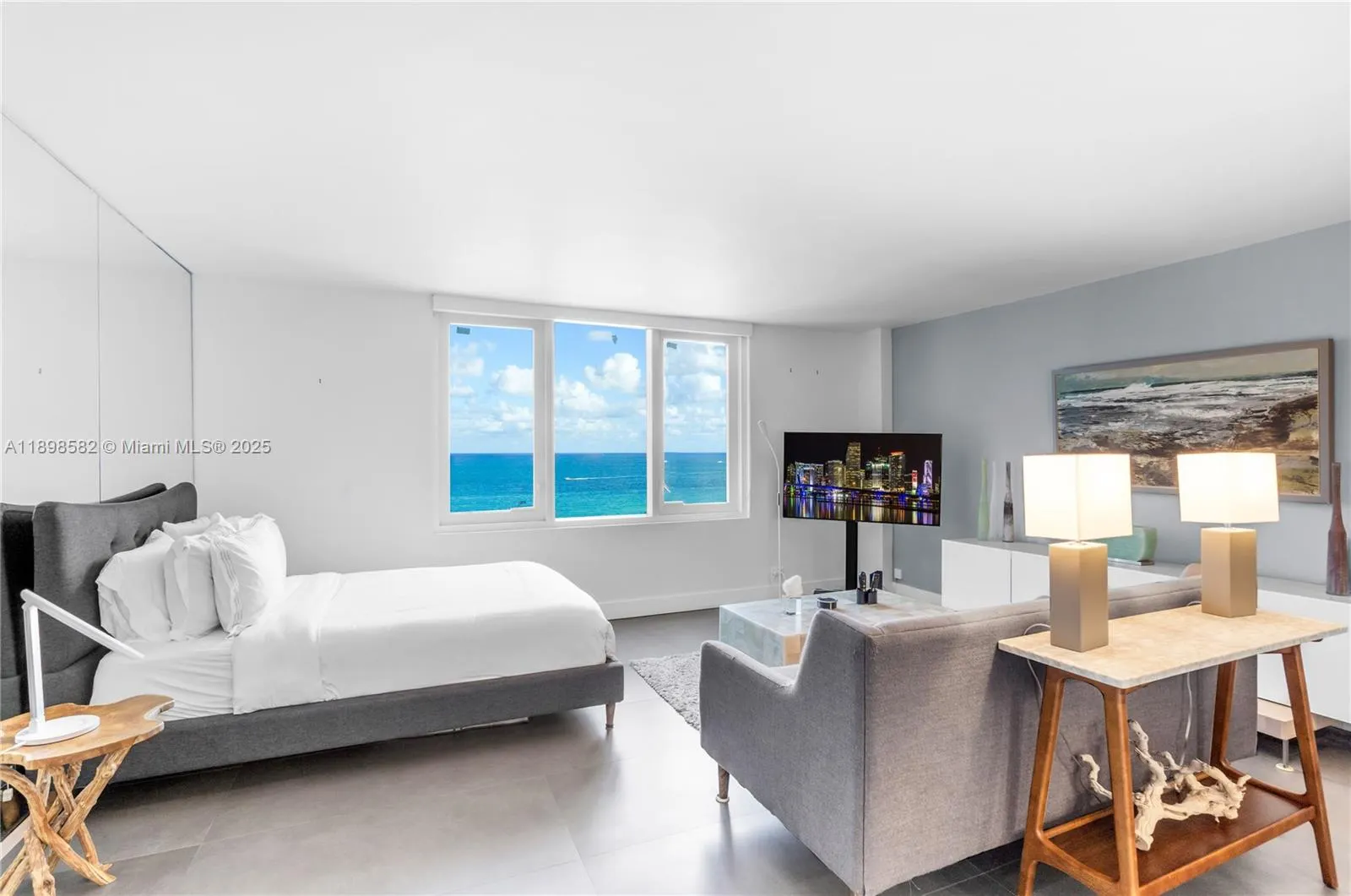 2301 Collins Ave, #1543