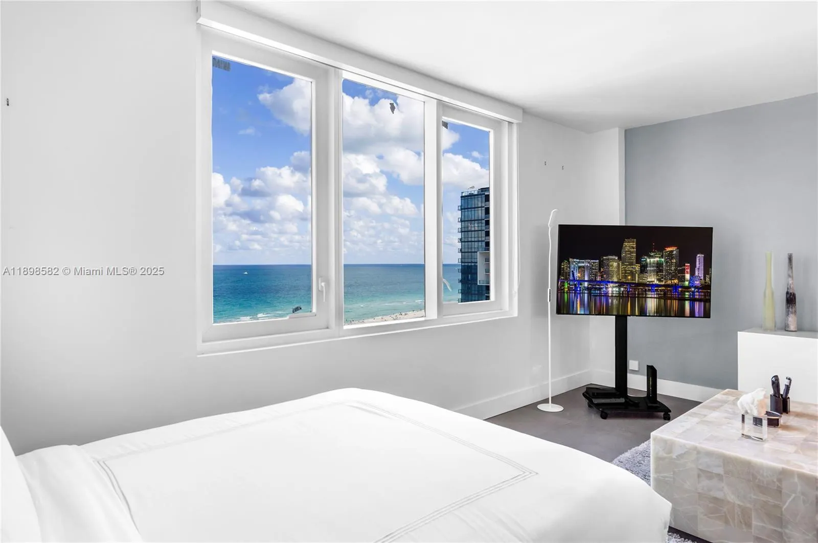 2301 Collins Ave, #1543