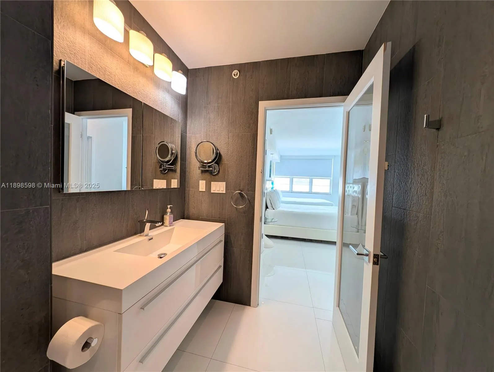 100 Lincoln Rd, #1008