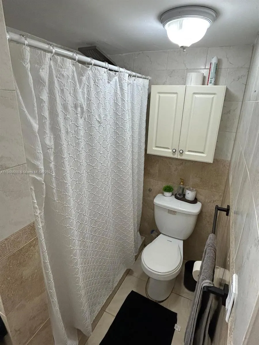 7545 E Treasure Dr, #3B