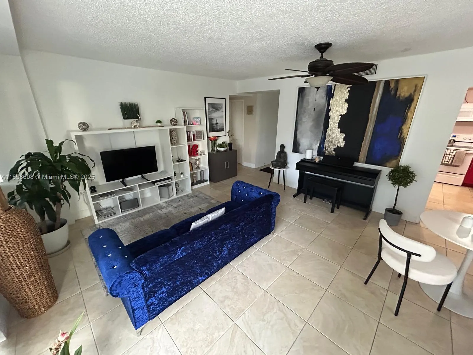 7545 E Treasure Dr, #3B