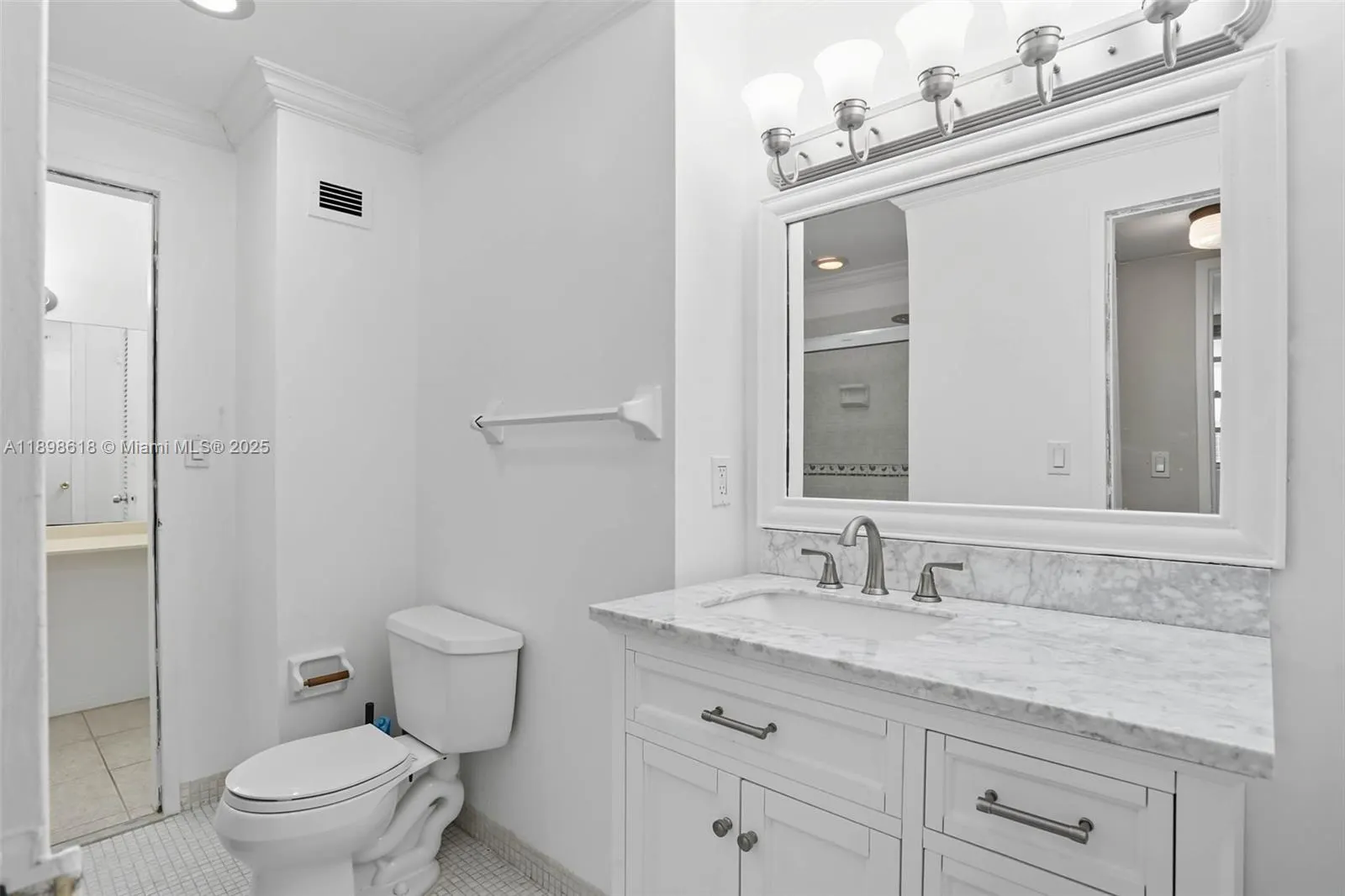 800 West Ave, #506