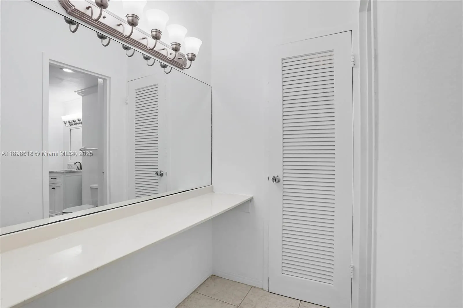 800 West Ave, #506