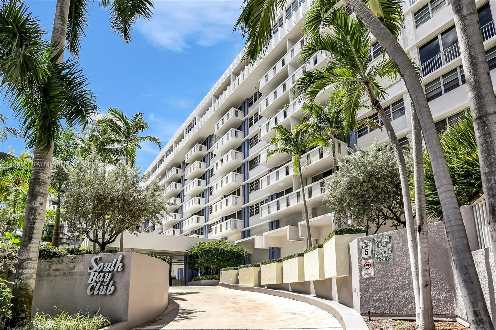 800 West Ave, #506