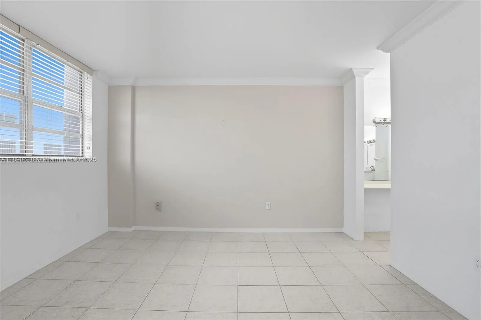 800 West Ave, #506