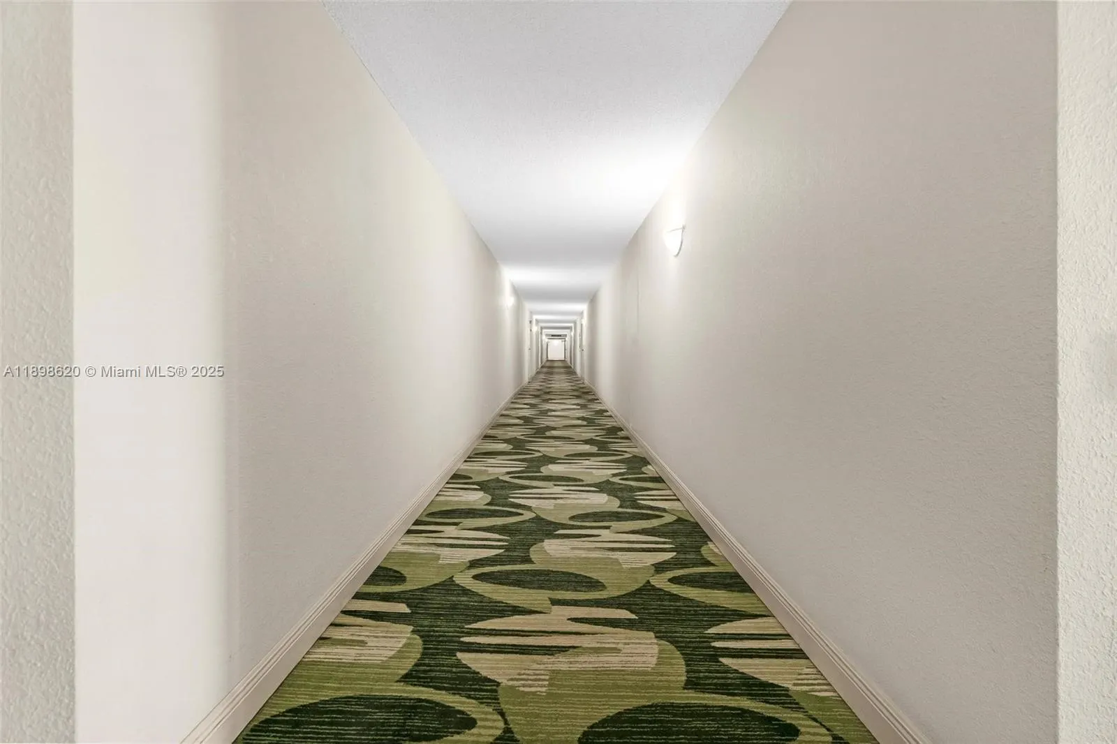 1000 Parkview Dr, #809