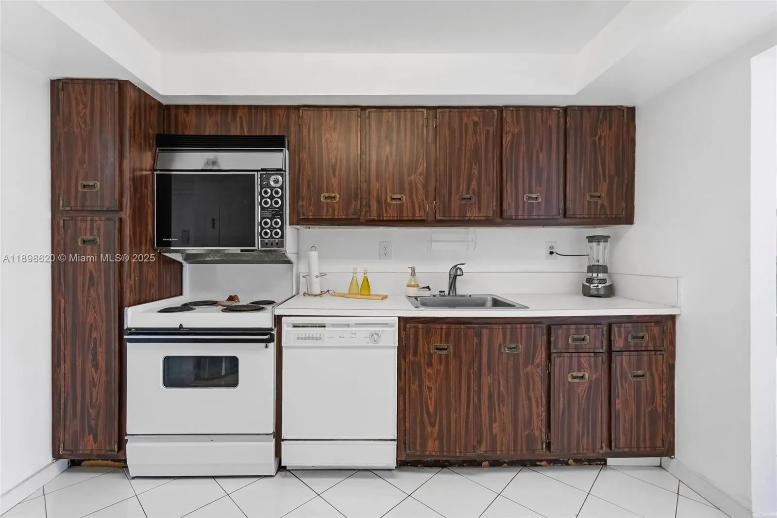 1000 Parkview Dr, #809