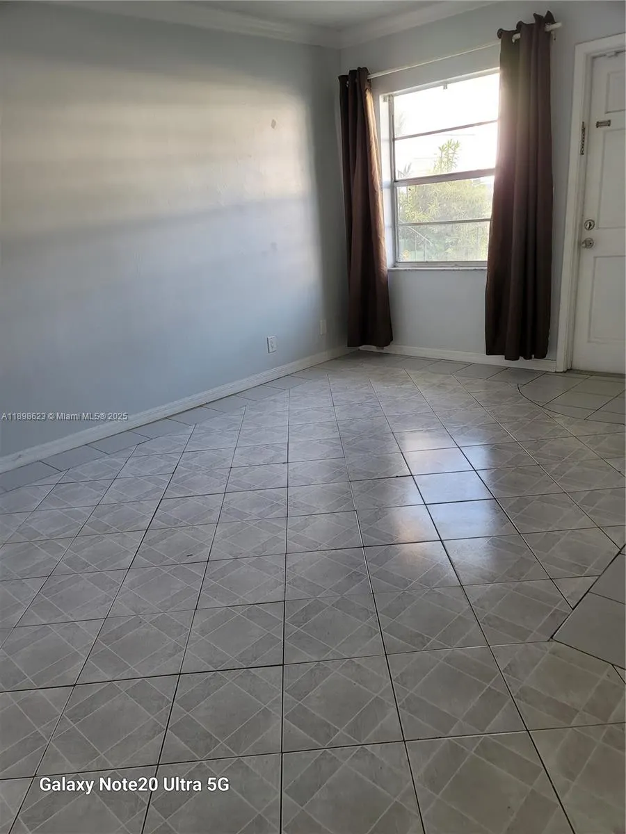 2219 Polk St, #5A