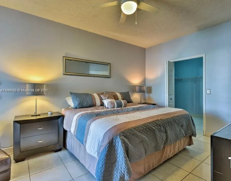 3135 NE 184th St, #2103