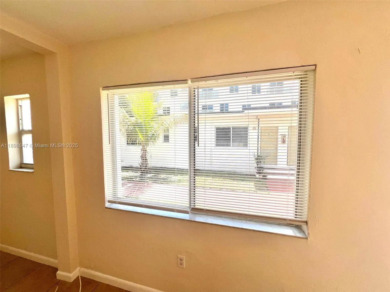 690 NE 85th St, #3D