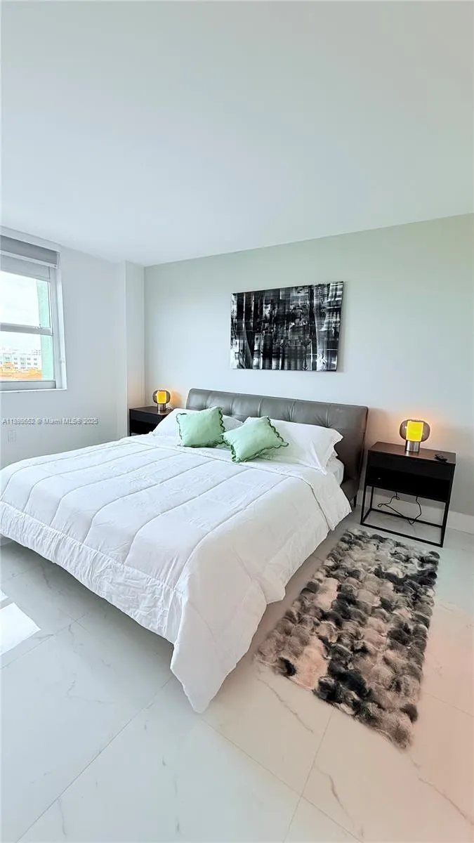 90 Alton Rd, #909