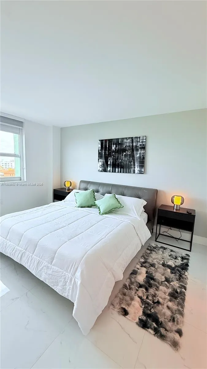 90 Alton Rd, #909
