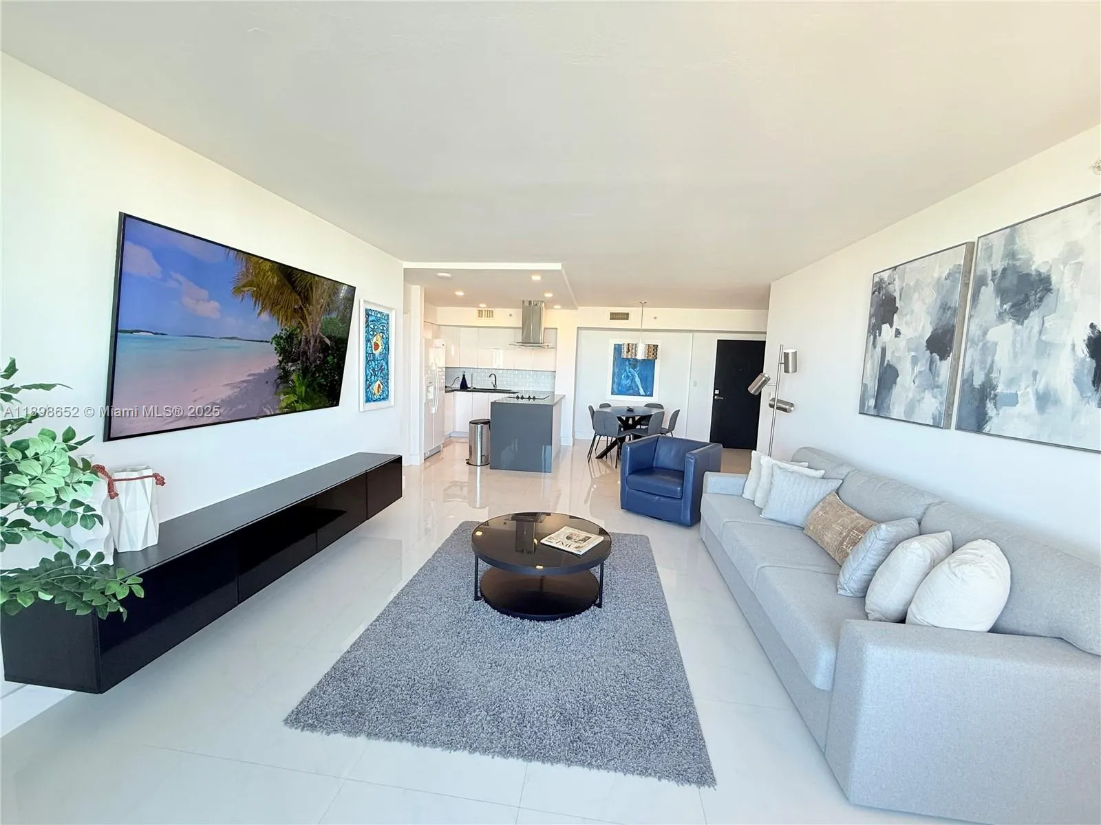 90 Alton Rd, #909