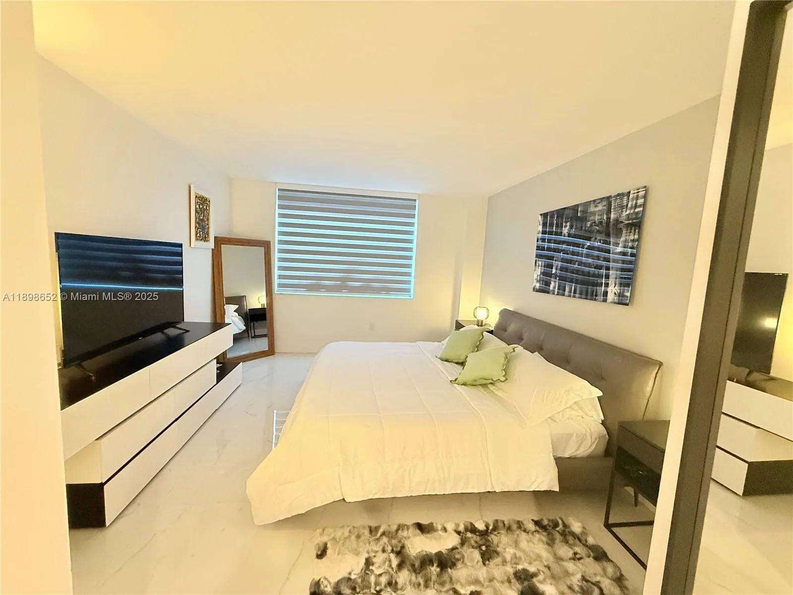 90 Alton Rd, #909